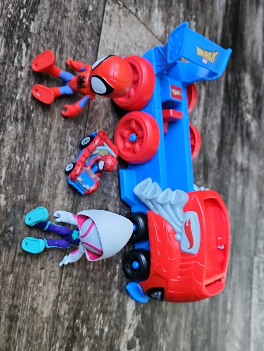 Spiderman Bundle! Hotwheels Mini Spiderman Launcher. Bundle Inc 2 Action Figures